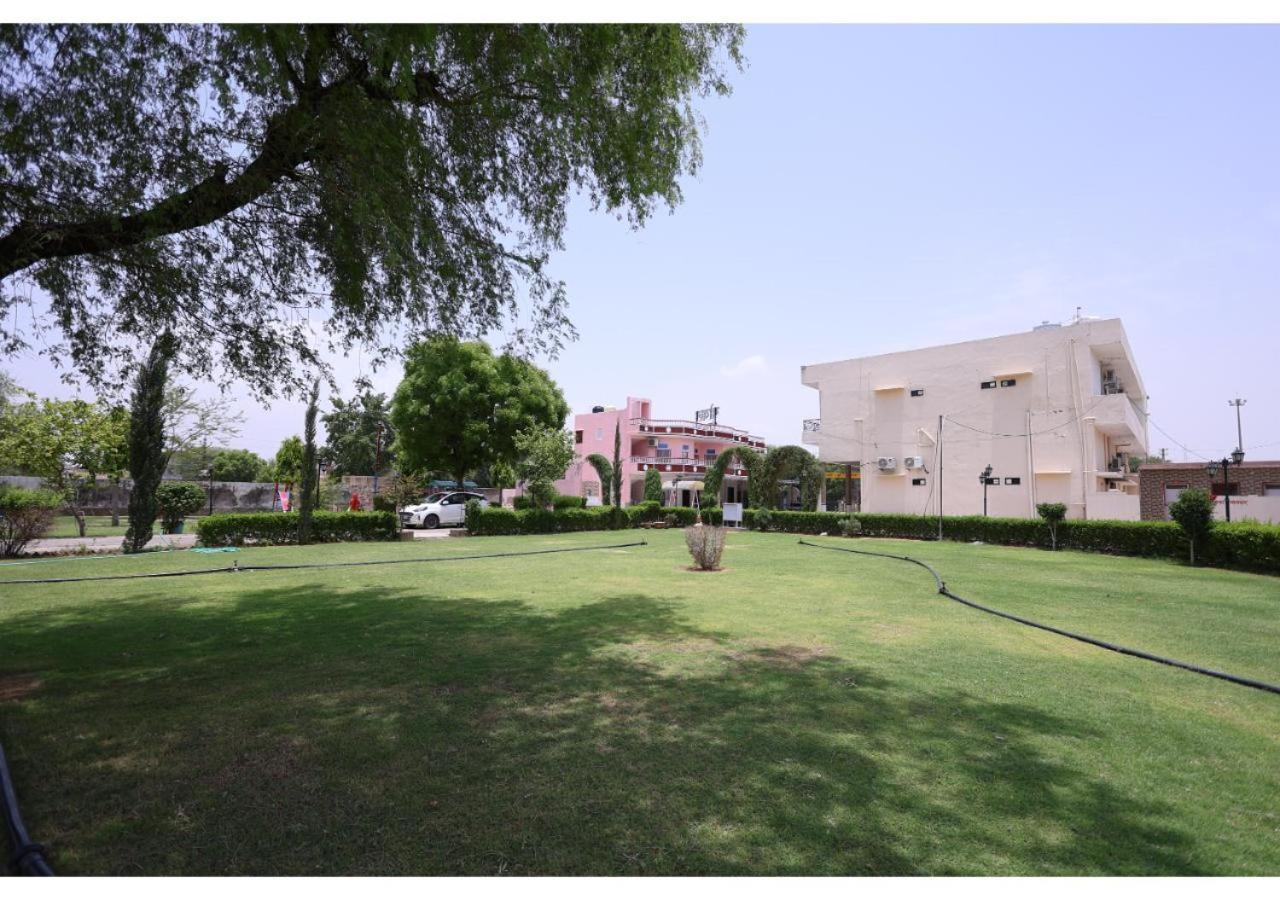 Goyal Bhawan Hotel Khatu Exterior photo
